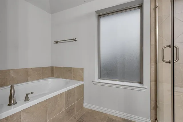 $3,200 | 1229 Harris Hawk Way, Arlington, TX 76005