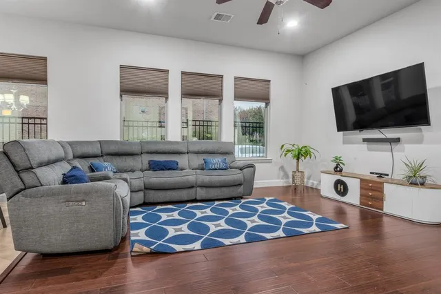 $3,200 | 1229 Harris Hawk Way, Arlington, TX 76005