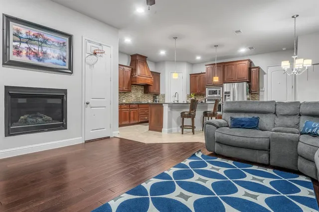 $3,200 | 1229 Harris Hawk Way, Arlington, TX 76005