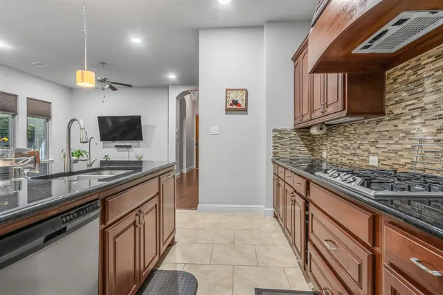 $3,200 | 1229 Harris Hawk Way, Arlington, TX 76005