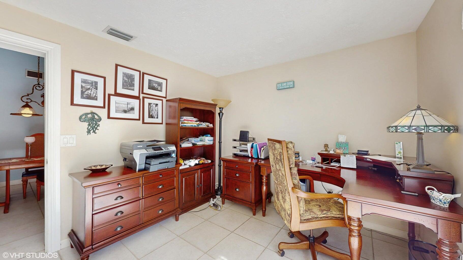 9278 Southeast Sharon Street Hobe Sound, FL 33455 - Photo 16 of 40 20250131190907902587000000-o