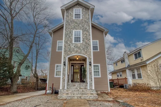 $4,500 | 38 Lake Shore Drive, Weymouth, MA 02189