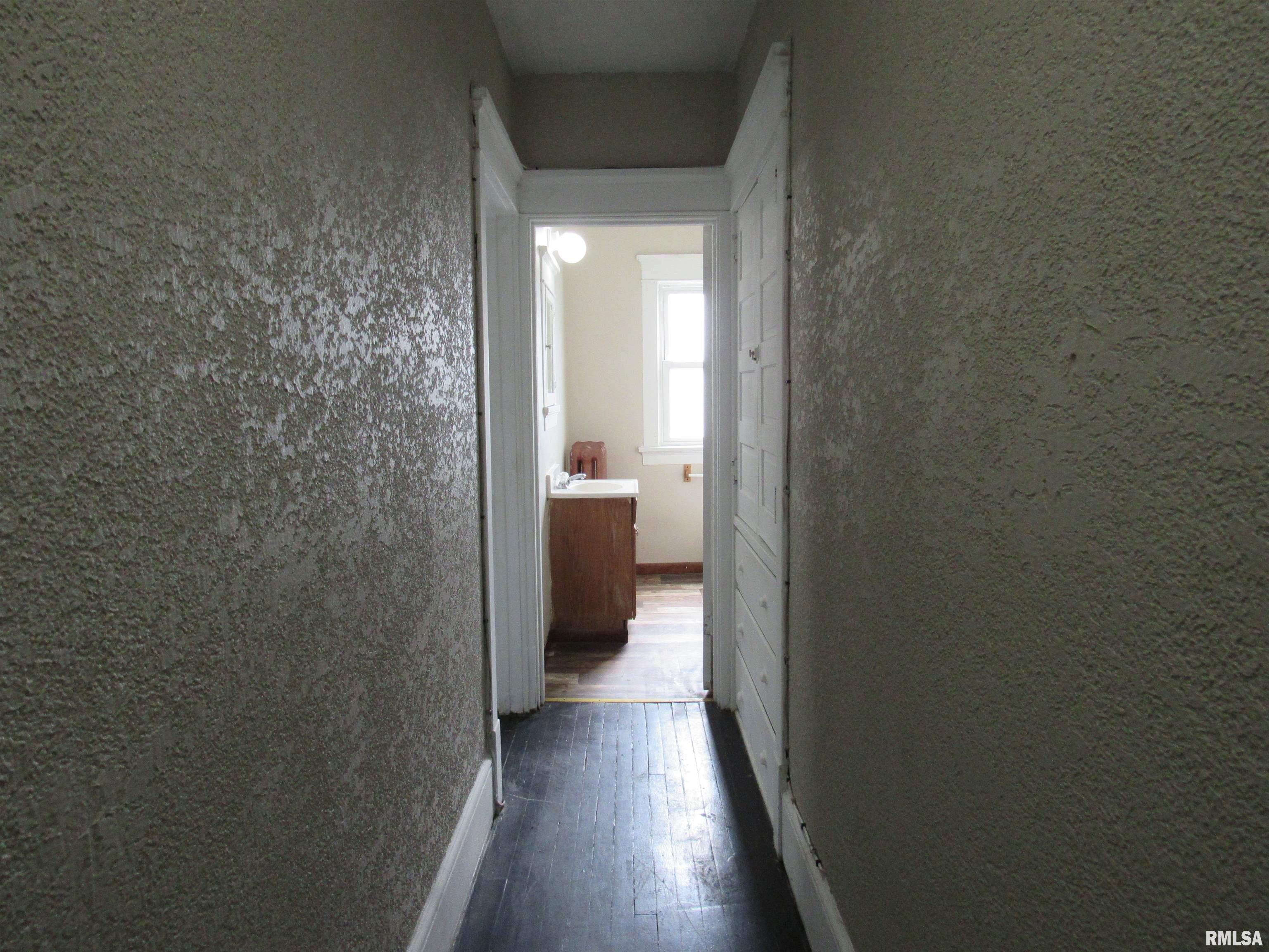 1701 25th Street, Unit 4 Rock Island, IL 61201 - Photo 16 of 21