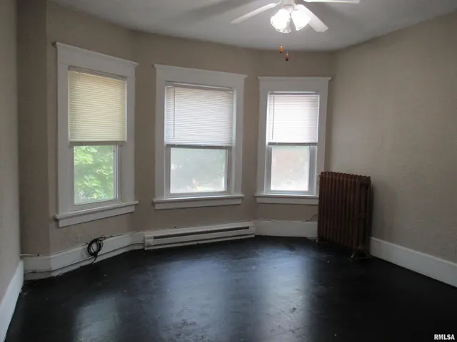 $800 | 1701 25th Street, Unit 4, Rock Island, IL 61201