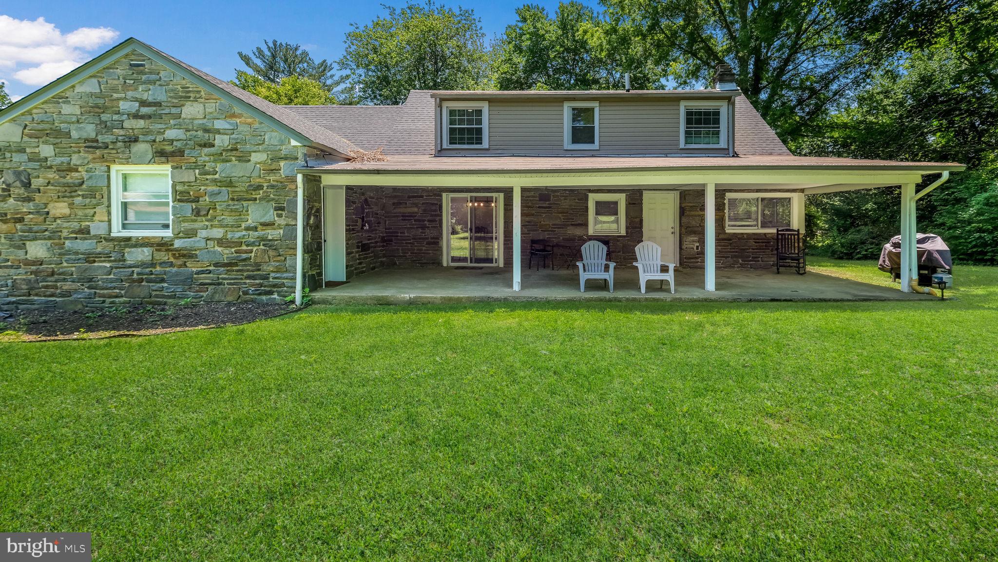 160 North State Road Springfield, PA 19064 - Photo 39 of 41 Rear lawn looking at porch