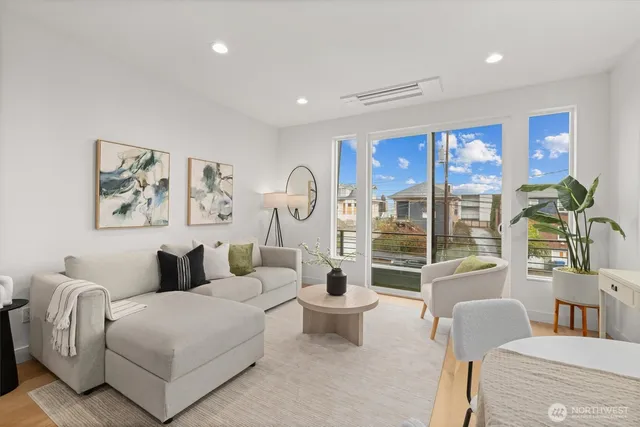 $1,092,000 | 2011A Dexter Avenue North, Unit A, Seattle, WA 98109