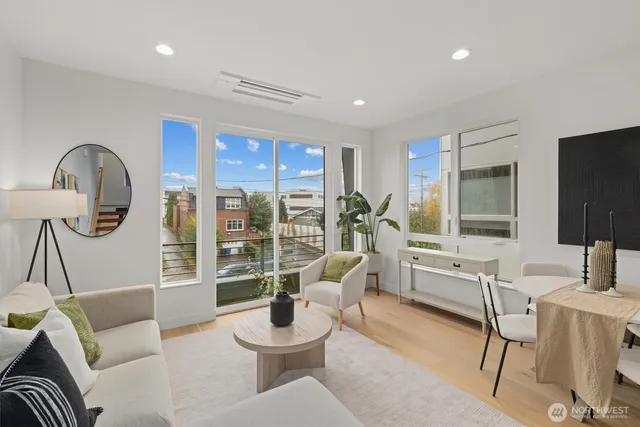 $1,092,000 | 2011A Dexter Avenue North, Unit A, Seattle, WA 98109