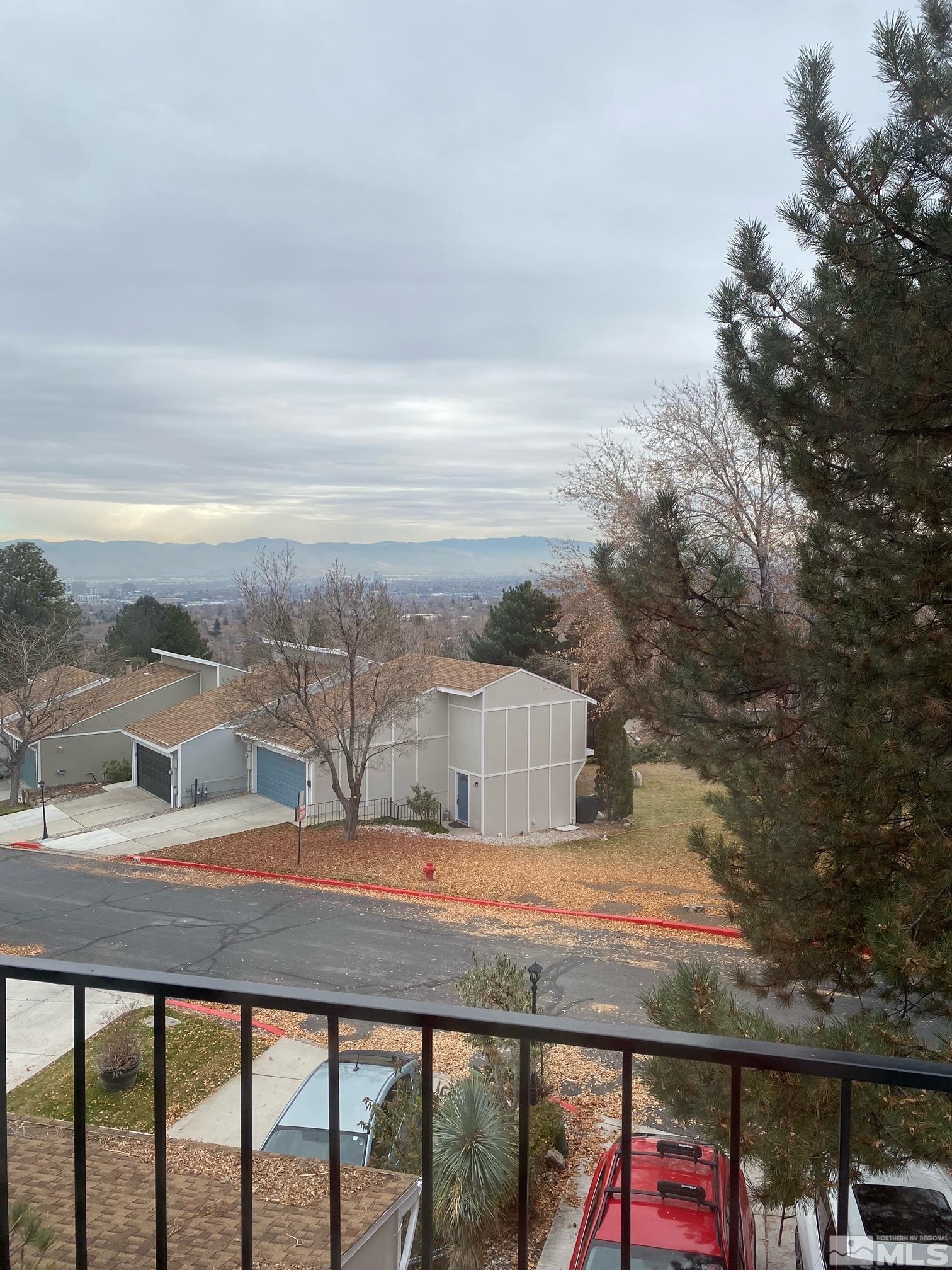 3575 Balboa Drive Reno, NV 89503 - Photo 5 of 17 Photo 5