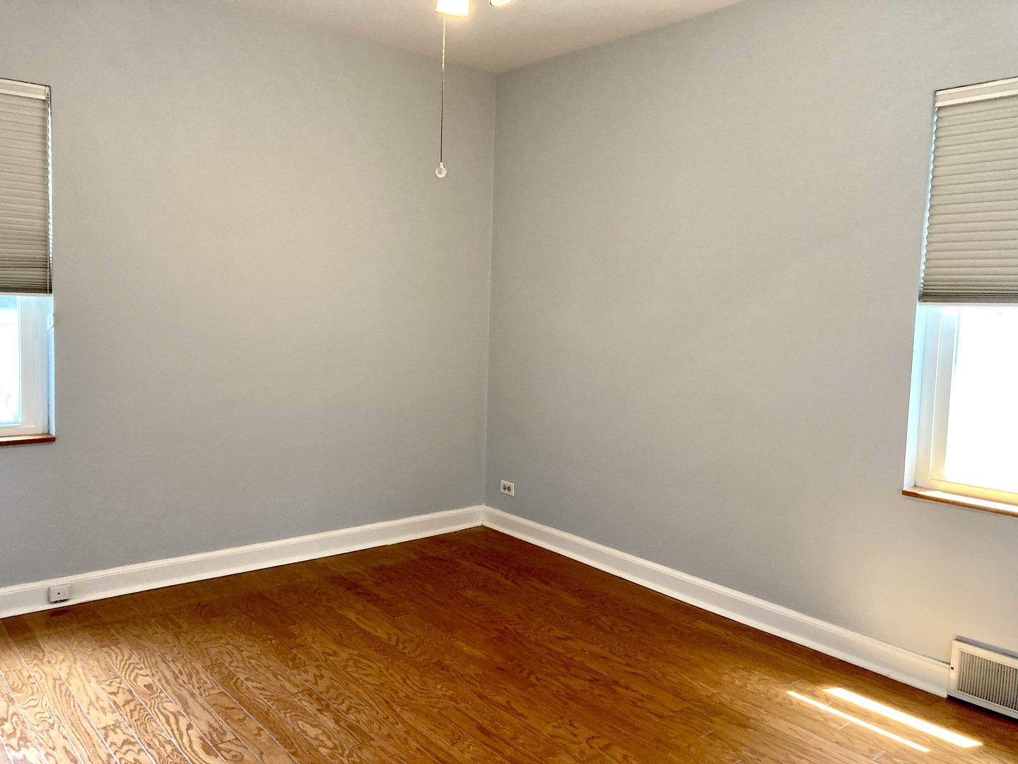 389 Olmsted Road Riverside, IL 60546 - Photo 12 of 38