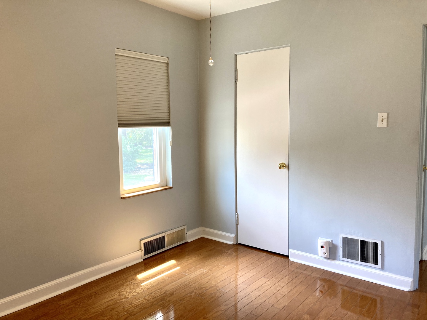 389 Olmsted Road Riverside, IL 60546 - Photo 13 of 38