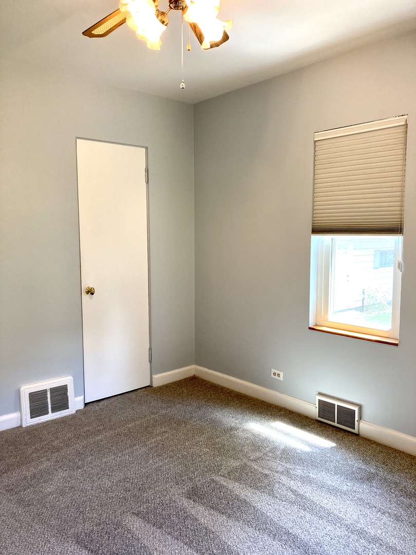 389 Olmsted Road Riverside, IL 60546 - Photo 16 of 38