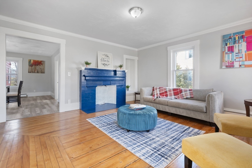 89 Maple Street Gardner, MA 01440 - Photo 3 of 37 Gallery Image 3