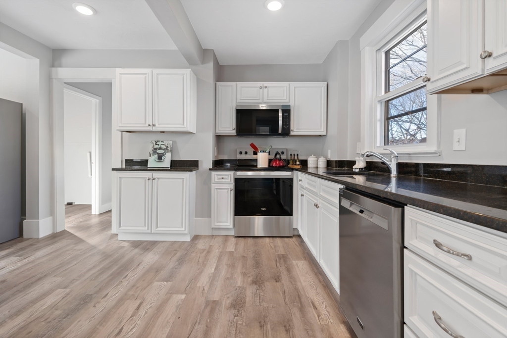 89 Maple Street Gardner, MA 01440 - Photo 10 of 37 Gallery Image 10