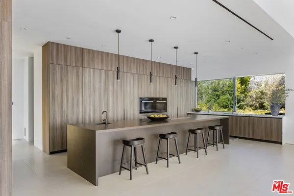 $14,500,000 | 5601 Kanan Dume Road, Malibu, CA 90265