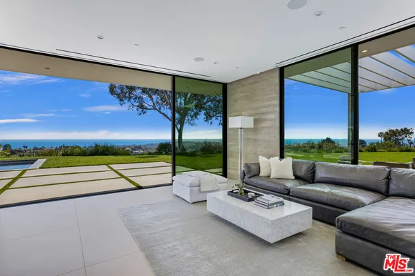 $14,500,000 | 5601 Kanan Dume Road, Malibu, CA 90265
