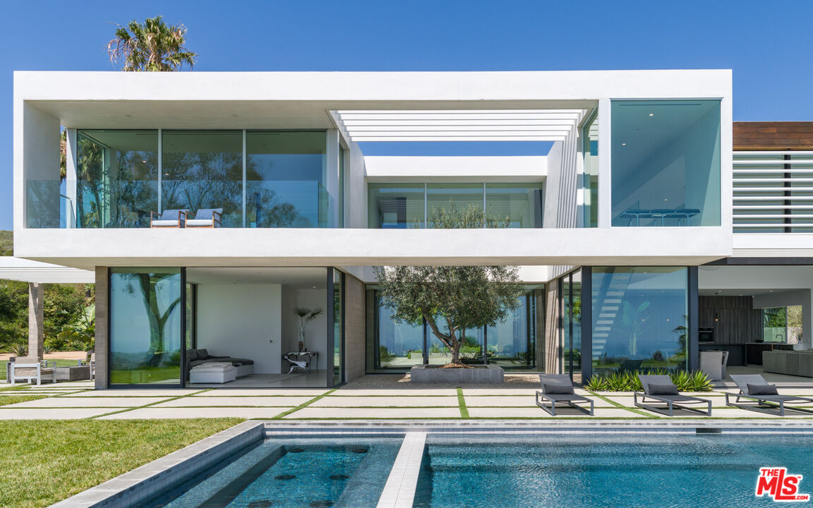 5601 Kanan Dume Road Malibu, CA 90265 - Photo 2 of 32