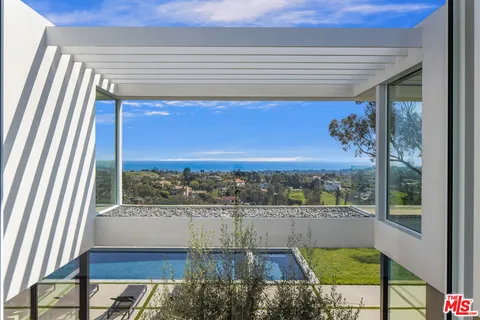 $14,500,000 | 5601 Kanan Dume Road, Malibu, CA 90265
