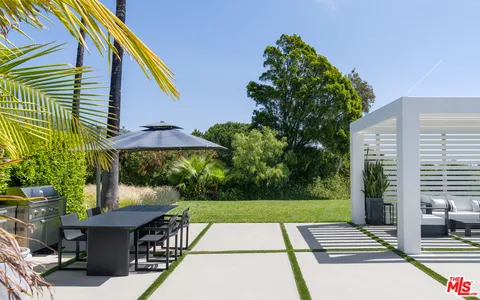 $14,500,000 | 5601 Kanan Dume Road, Malibu, CA 90265