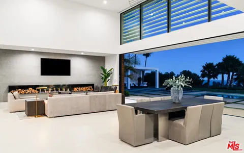 $14,500,000 | 5601 Kanan Dume Road, Malibu, CA 90265