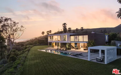 $14,500,000 | 5601 Kanan Dume Road, Malibu, CA 90265