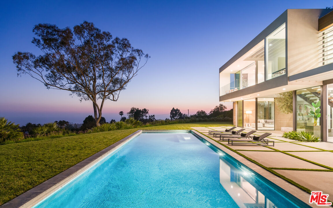 5601 Kanan Dume Road Malibu, CA 90265 - Photo 29 of 32