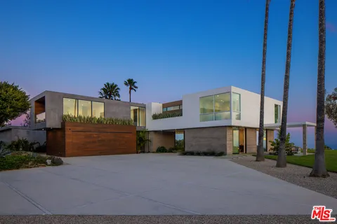 $14,500,000 | 5601 Kanan Dume Road, Malibu, CA 90265