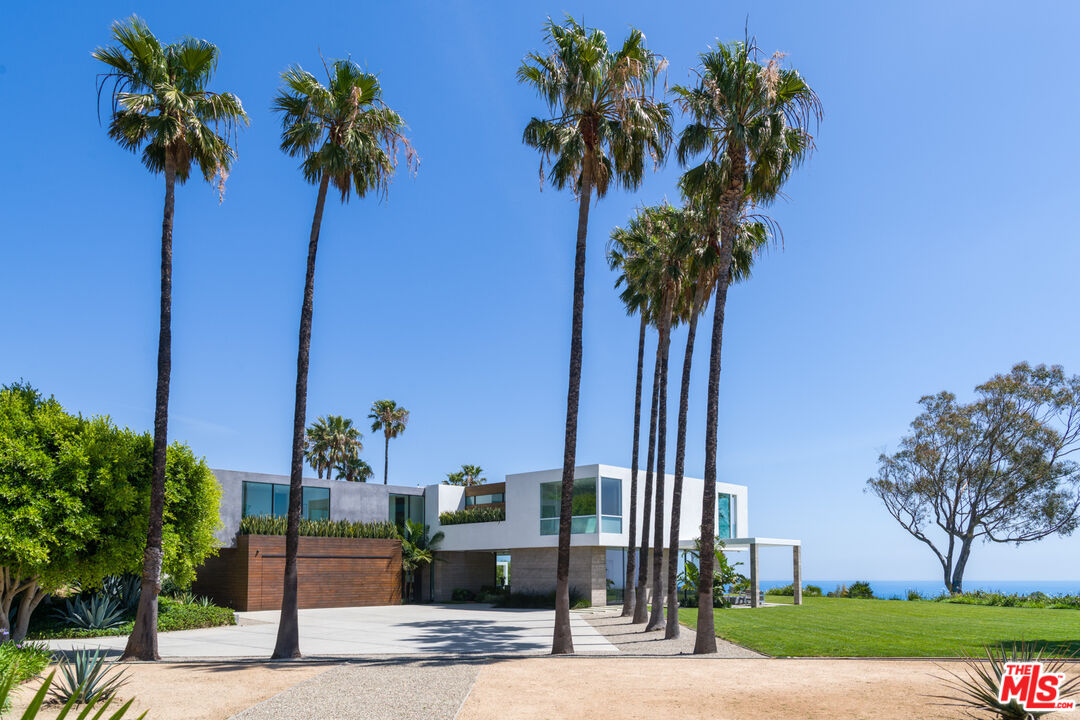 5601 Kanan Dume Road Malibu, CA 90265 - Photo 3 of 32