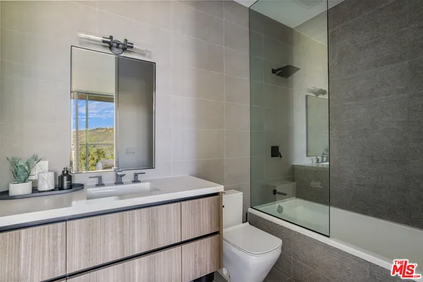 $14,500,000 | 5601 Kanan Dume Road, Malibu, CA 90265