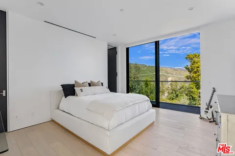 $14,500,000 | 5601 Kanan Dume Road, Malibu, CA 90265