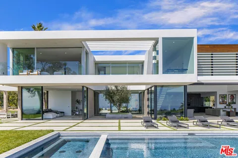 $14,500,000 | 5601 Kanan Dume Road, Malibu, CA 90265