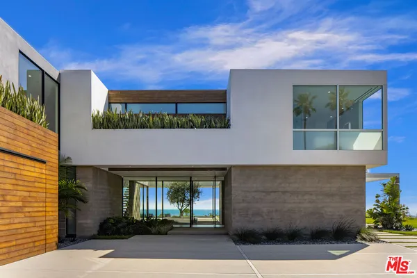 $14,500,000 | 5601 Kanan Dume Road, Malibu, CA 90265