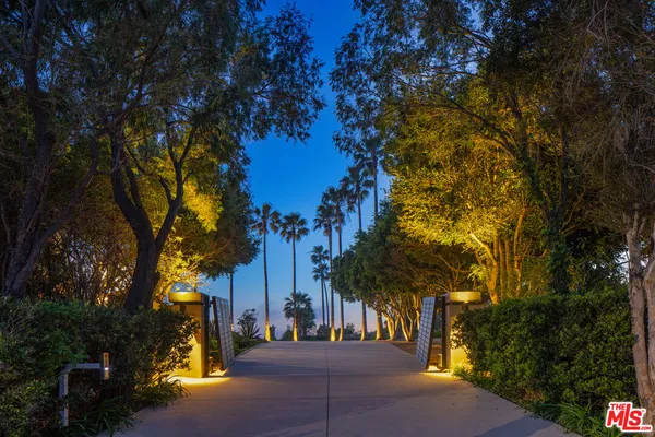 $14,500,000 | 5601 Kanan Dume Road, Malibu, CA 90265