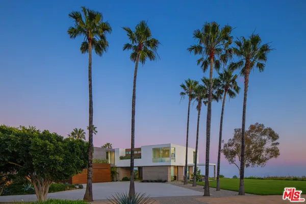 $14,500,000 | 5601 Kanan Dume Road, Malibu, CA 90265
