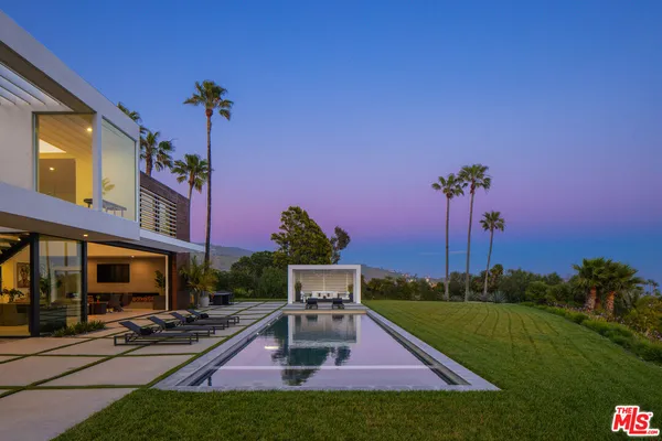 $14,500,000 | 5601 Kanan Dume Road, Malibu, CA 90265