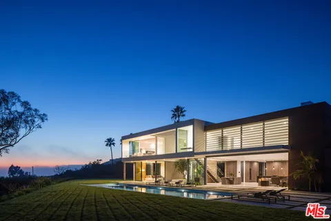 $14,500,000 | 5601 Kanan Dume Road, Malibu, CA 90265