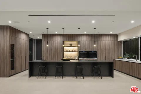 $14,500,000 | 5601 Kanan Dume Road, Malibu, CA 90265