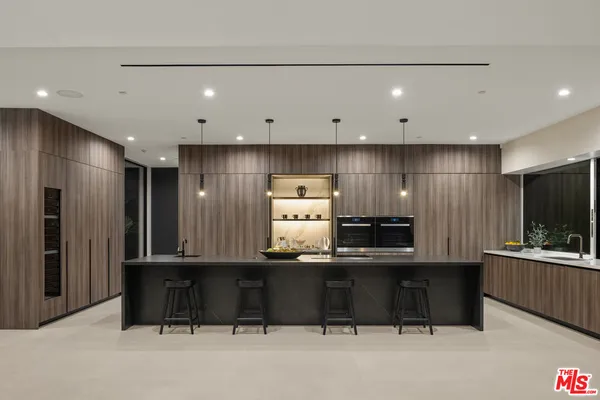 $14,500,000 | 5601 Kanan Dume Road, Malibu, CA 90265