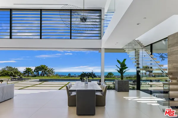 $14,500,000 | 5601 Kanan Dume Road, Malibu, CA 90265