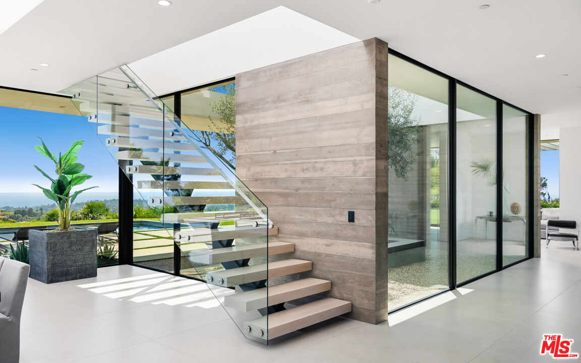 5601 Kanan Dume Road Malibu, CA 90265 - Photo 9 of 32