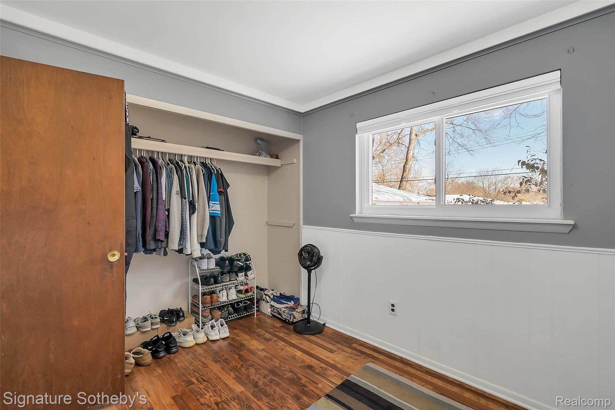 23048 Tuck Road Farmington, MI 48336 - Photo 18 of 36 19-23048 Tuck Rd-WindowStill-Real-Estate-Photography-19.jpg