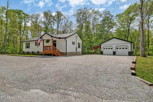 $324,900 | 102 Stults Short Cut Road, Clarkrange, TN 38553
