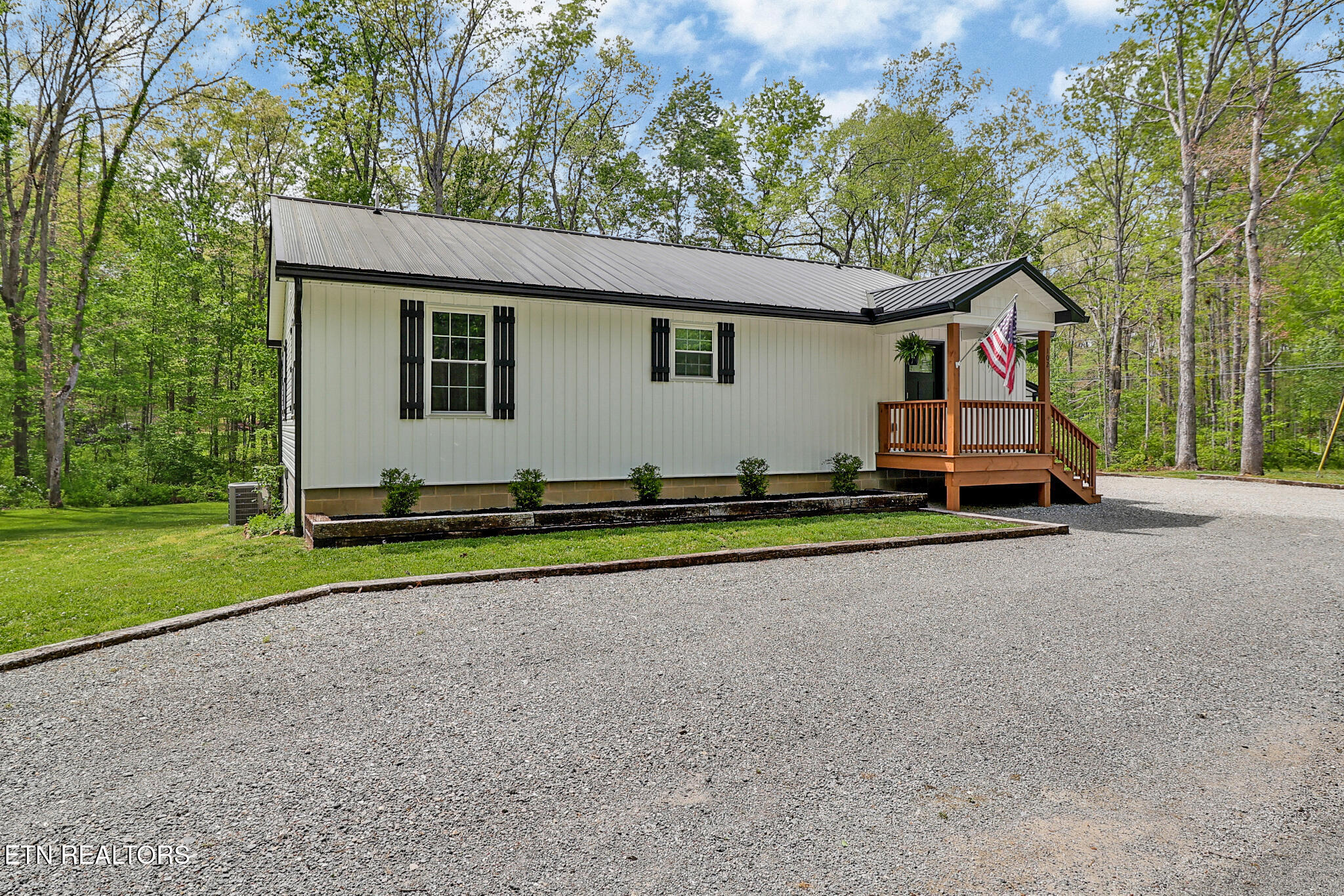 102 Stults Short Cut Road Clarkrange, TN 38553 - Photo 4 of 38 n44a4264-n44a4268