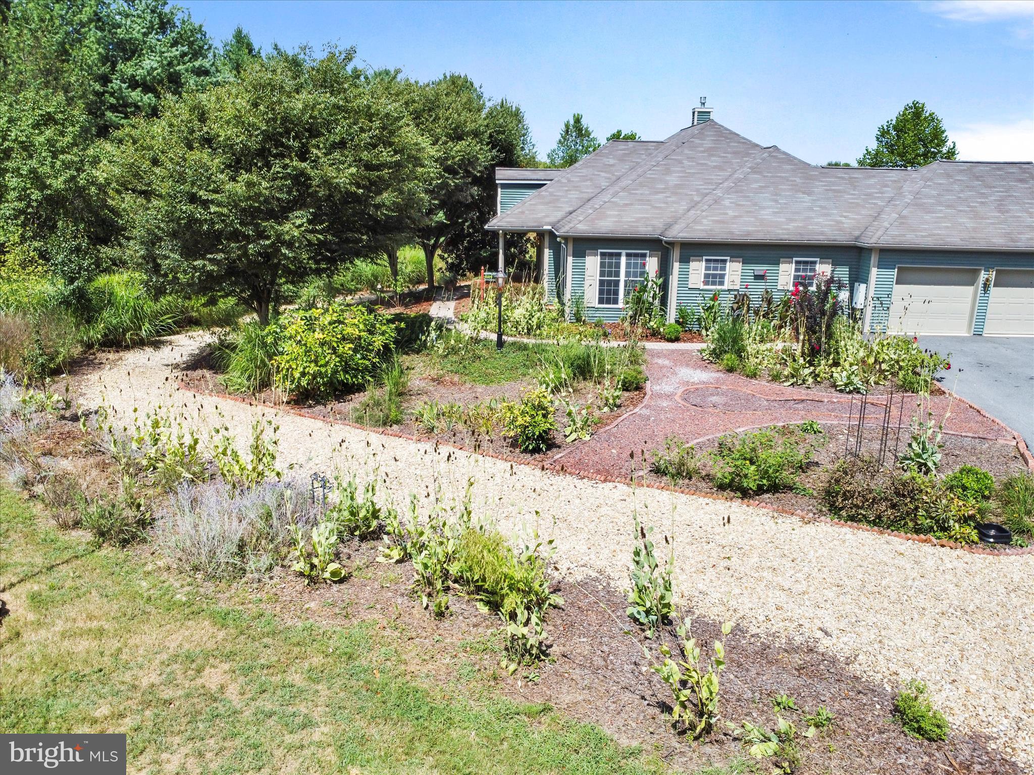 5423 Porterstown Road Keedysville, MD 21756 - Photo 15 of 62 Landscaping