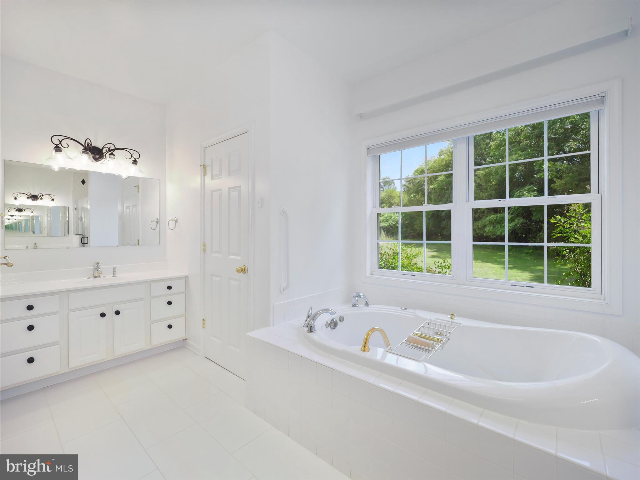 5423 Porterstown Road Keedysville, MD 21756 - Photo 51 of 62 Master bath