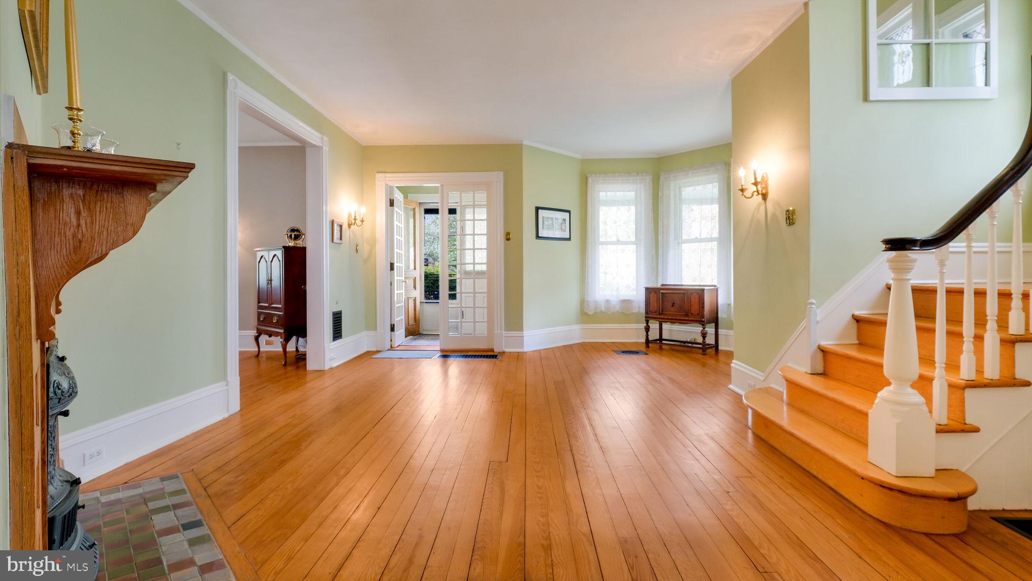 130 Woodland Road Wyncote, PA 19095 - Photo 33 of 37 SPACIOUS welcoming area