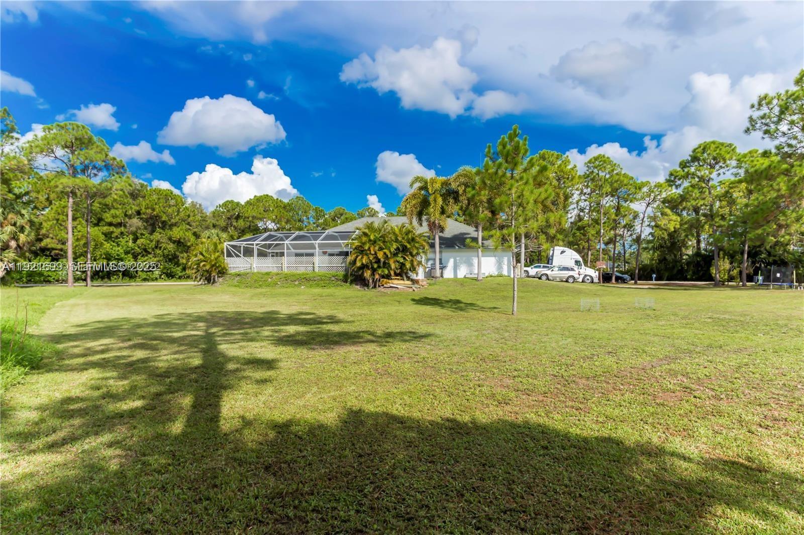 17996 North 42nd Road North Loxahatchee, FL 33470 - Photo 25 of 34 a view of a building
