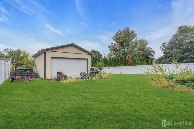 $765,000 | 17 Sadowski Street, East Brunswick, NJ 08816