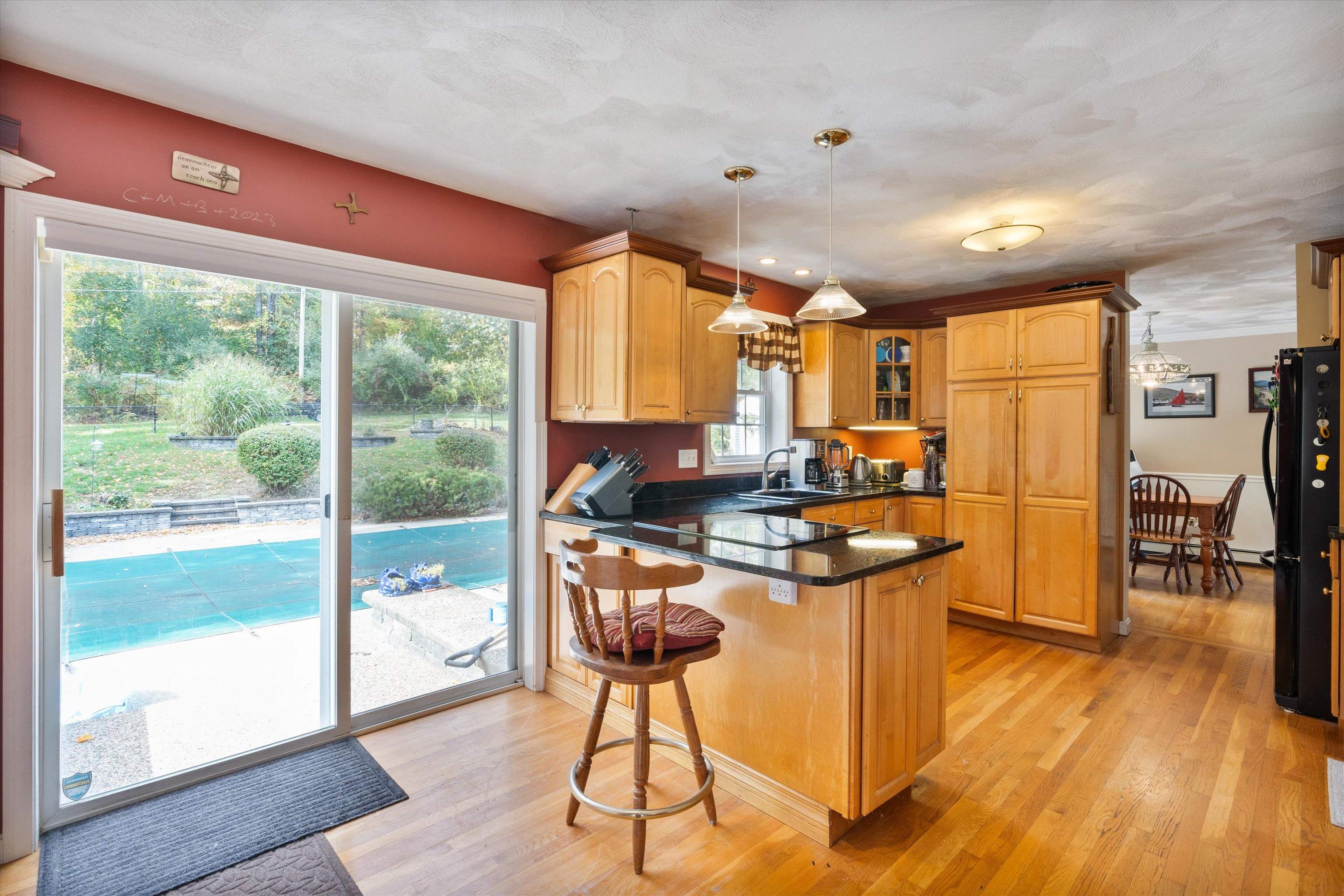 8 Orchard Drive Derry, NH 03038 - Photo 5 of 60