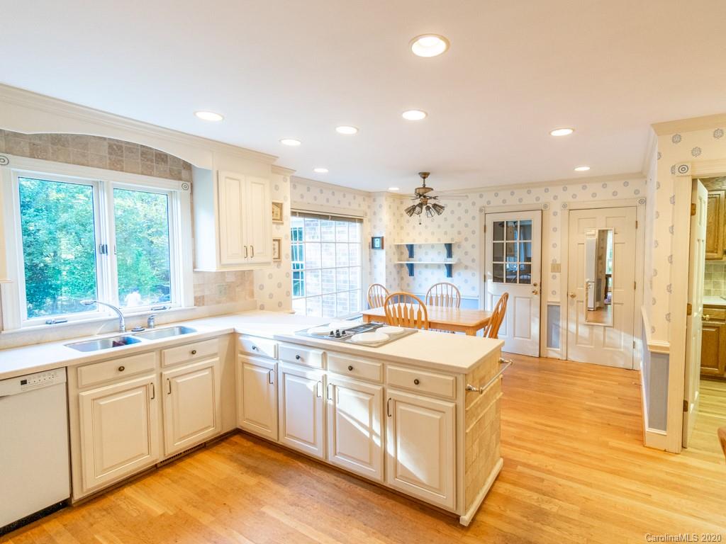 2800 Plantation Road Charlotte, NC 28270 - Photo 13 of 48 Gallery Image 13