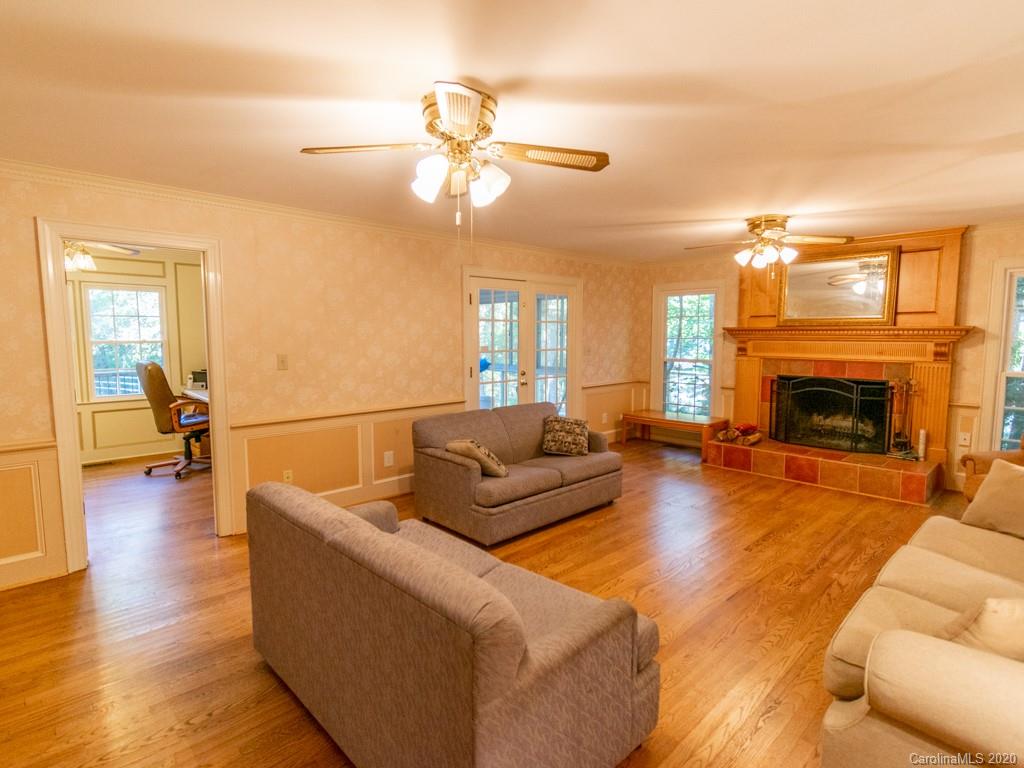 2800 Plantation Road Charlotte, NC 28270 - Photo 17 of 48 Gallery Image 17